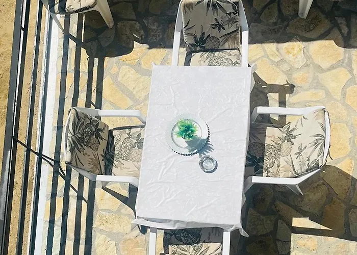 Olympia House Dionisos And Dimitra Iii *